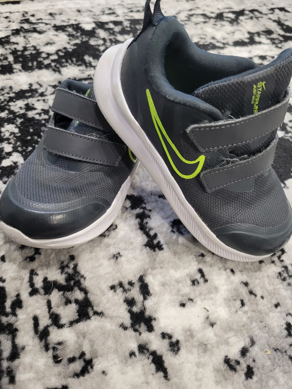 Nike Kids Gray and Neon Yellow Velcro Sneakers